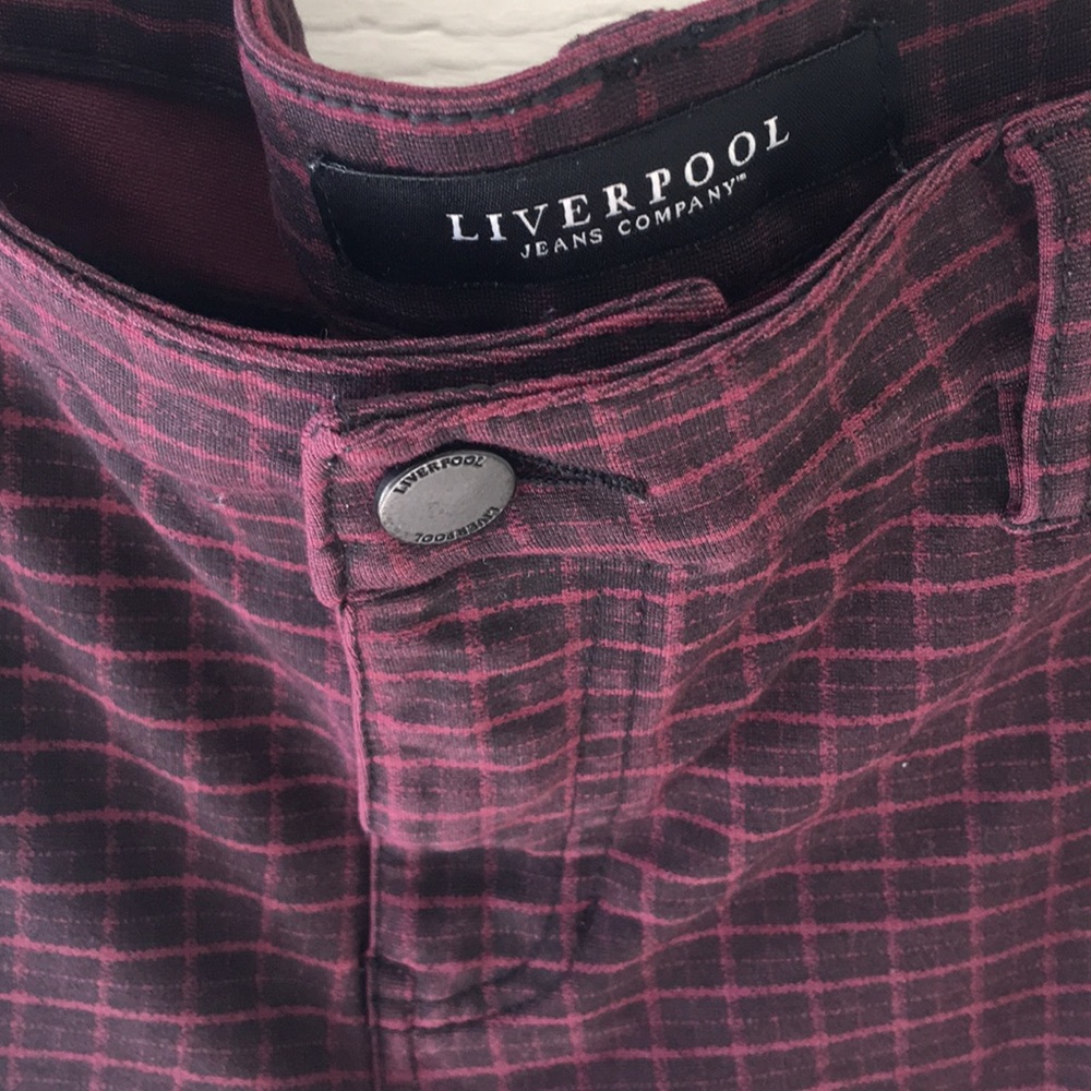 Liverpool Jeans Co pants 14/32 maroon /black print